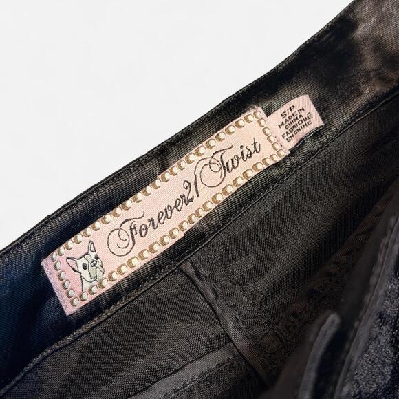 Vintage Forever 21 Twist Black Lace Micro Mini Skirt Size Small - Picture 3 of 4